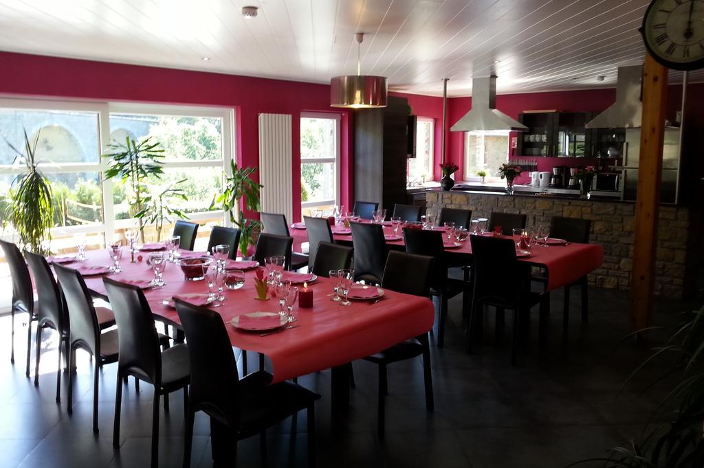 סטומונט La Villa Roannaise מראה חיצוני תמונה